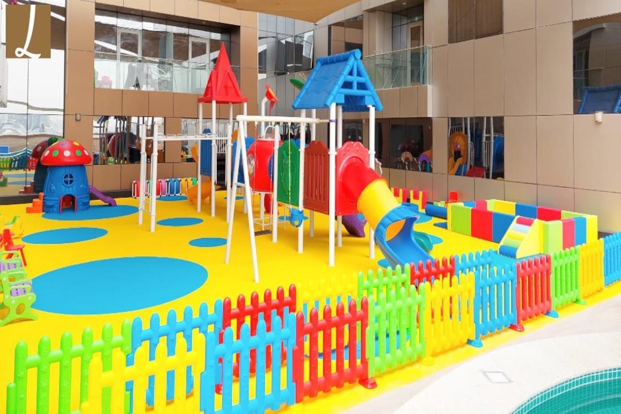 Luxe Grand Hotel Apartments Шарджа Экстерьер фото Playground